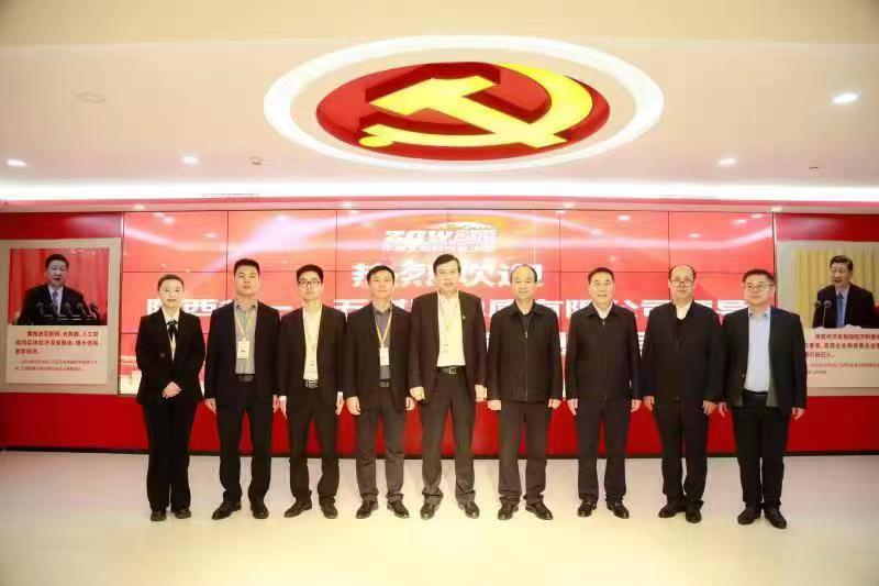公司领导前往郑州慰问物资贸易部一线职工2--刘海良.png