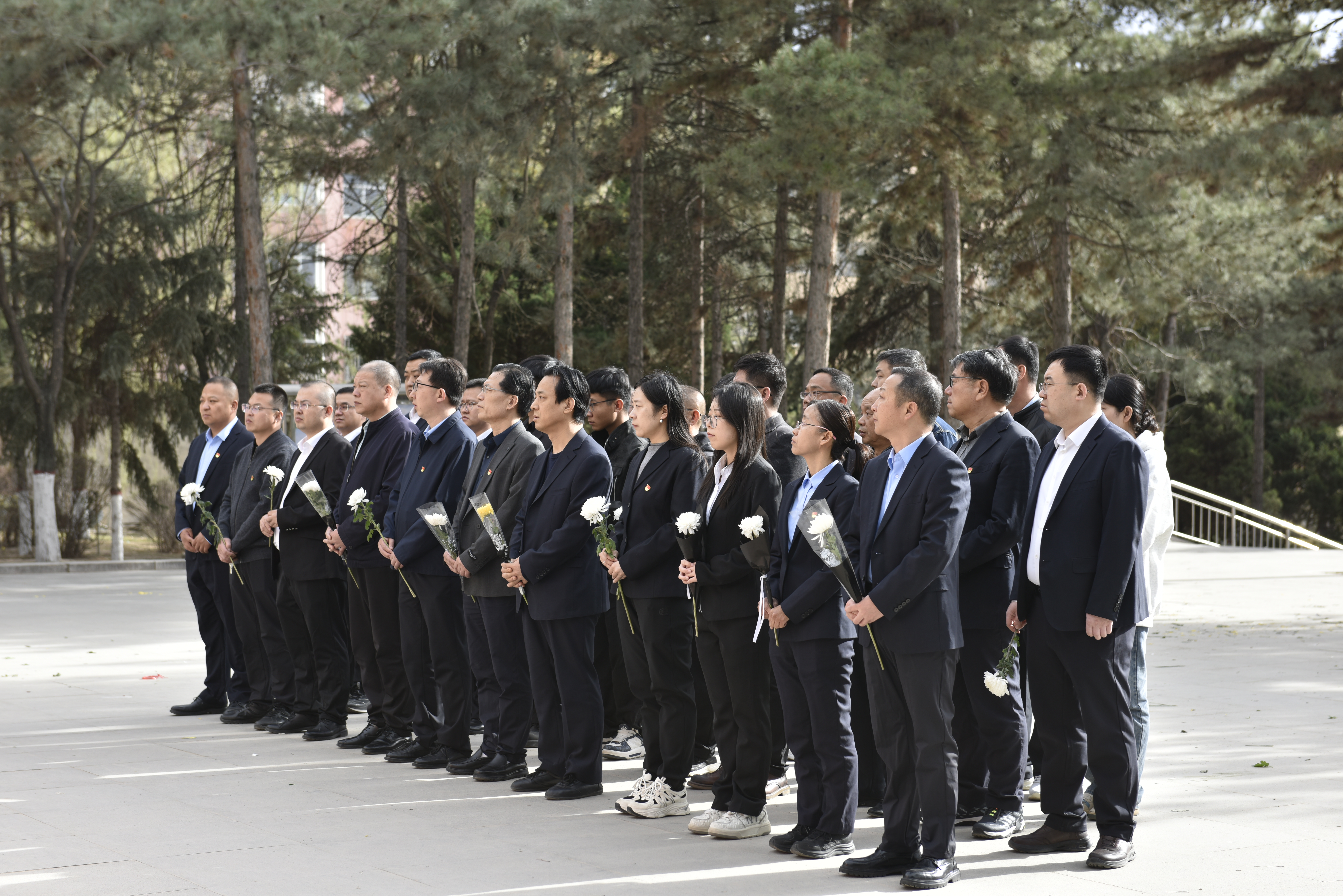 4月1日，缅怀先烈承遗志 砥砺奋进启新程——陕煤地质一八五公司开展清明祭英烈主题活动拍摄：王北斗 (7).jpg